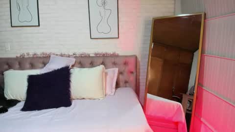 Snapshot of scarlett__cooper__ chatting on 07/23/26, 11:30 Scarlett online show from 07/23/26, 11:30
