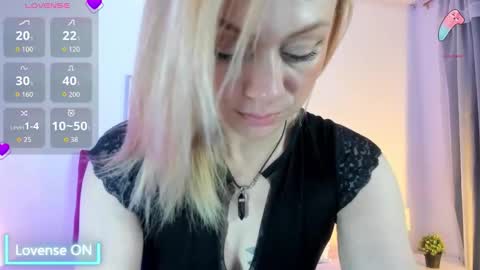 scarlett_blake11 online show from 10/05/25, 05:28
