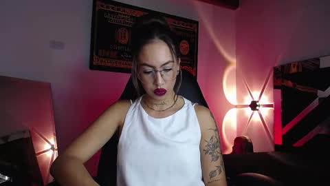 Scarlett online show from 09/24/25, 02:31
