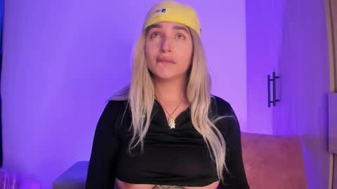 SCARLETT COLLINS online show from 11/27/25, 05:31