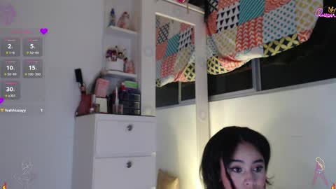 Snapshot of scarlett_diamond chatting on 05/02/26, 01:21 Scarlett Thumb up please help me 100 its important online show from 05/02/26, 01:21