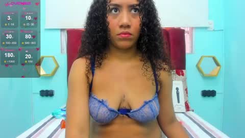 scarlett_fox20 online show from 04/21/26, 11:27