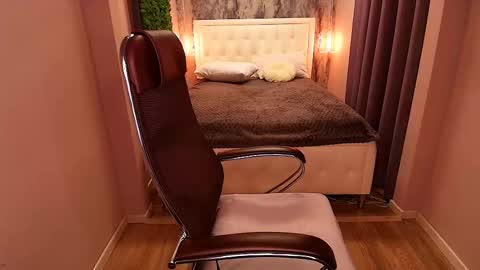 Scarlett online show from 02/14/25, 03:15