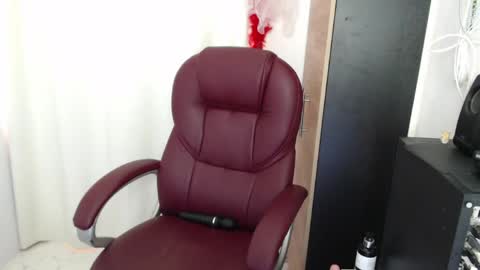 Snapshot of scarlett_mill chatting on 05/30/26, 06:05 scarlett_mill online show from 05/30/26, 06:05