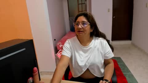 Scarlett online show from 10/14/25, 01:56