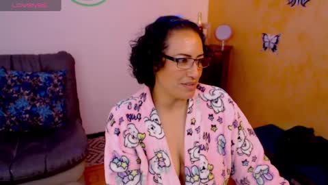 Snapshot of scarlett_sax chatting on 12/12/24, 01:21 Scarlett sax online show from 12/12/24, 01:21