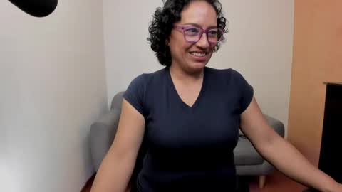 Snapshot of scarlett_sax chatting on 06/09/26, 10:10 Scarlett sax online show from 06/09/26, 10:10