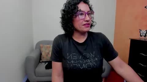 Snapshot of scarlett_sax chatting on 06/26/26, 12:26 Scarlett sax online show from 06/26/26, 12:26