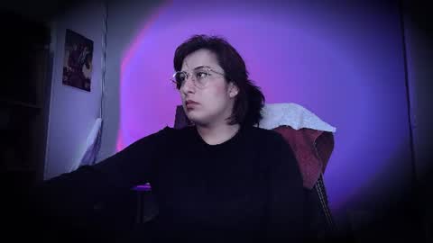 Snapshot of scarlett_sen chatting on 06/09/26, 02:06 Mistress Scarlett online show from 06/09/26, 02:06