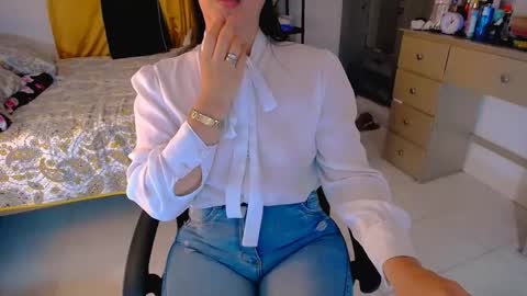 scarlet online show from 04/15/26, 08:53