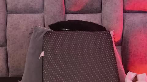 Scarlet  online show from 04/24/26, 08:55