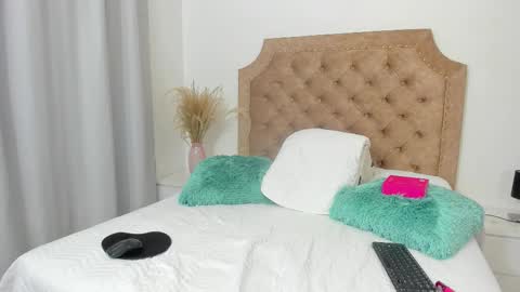 scarlett_star01 online show from 03/06/26, 02:02