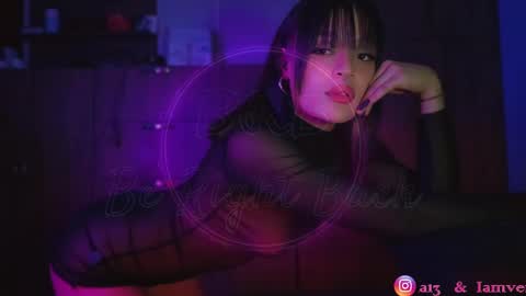 Snapshot of scarlett_v3la chatting on 02/18/25, 04:15 Scarlett  online show from 02/18/25, 04:15