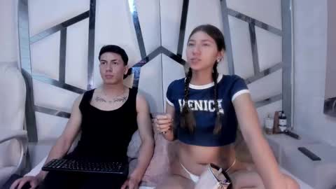 Scarlett and Lucas online show from 01/17/26, 11:59