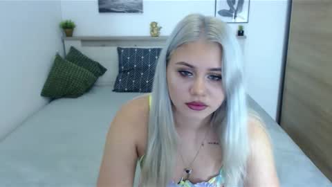Hi there guys  My pleasure in your hands  pvt is open online show from 09/28/25, 04:34