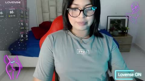 Snapshot of scarlette_mason_1 chatting on 12/18/25, 04:07 KARLA online show from 12/18/25, 04:07