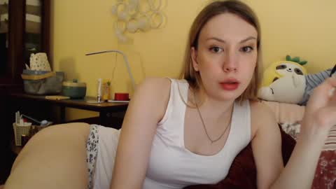 Snapshot of scarlettford chatting on 02/08/25, 04:25 Scarlett online show from 02/08/25, 04:25