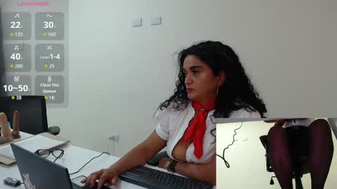 Snapshot of scarlettgreen_ chatting on 05/08/26, 11:48 Scartt online show from 05/08/26, 11:48