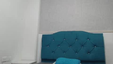 Snapshot of scarletth_foxx chatting on 10/24/25, 05:53 scarletth_foxx online show from 10/24/25, 05:53