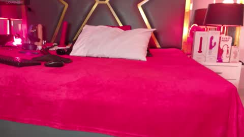 Scarlett Hot online show from 10/30/25, 01:01