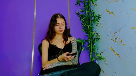 Snapshot of scarlettjones_x chatting on 09/28/25, 12:49 Scarlet online show from 09/28/25, 12:49