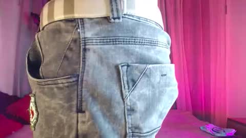 Scarlett online show from 10/19/25, 03:40