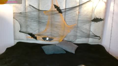 Scarlett online show from 10/24/25, 05:37