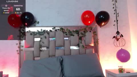 Scarlet online show from 10/31/25, 11:55