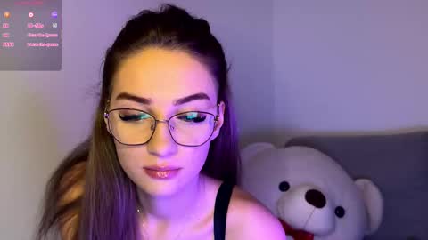 Snapshot of scarlettsmithz chatting on 12/18/25, 08:37 ScarlettSmithz online show from 12/18/25, 08:37