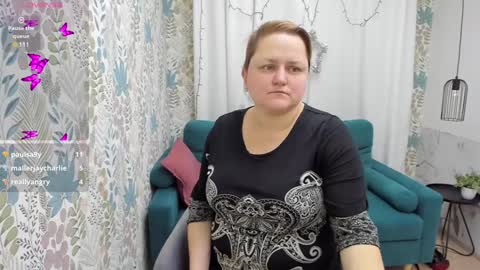 Snapshot of scarlettsoft chatting on 01/14/25, 12:14 Scarlett online show from 01/14/25, 12:14