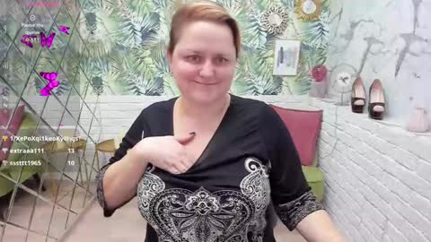 Snapshot of scarlettsoft chatting on 01/23/25, 12:09 Scarlett online show from 01/23/25, 12:09