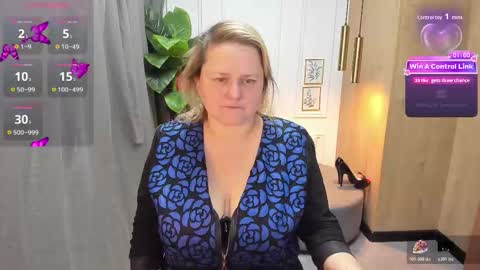 Scarlett online show from 12/14/25, 05:57