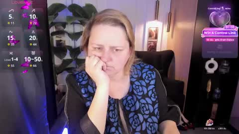 Snapshot of scarlettsoft chatting on 05/11/26, 05:35 Scarlett online show from 05/11/26, 05:35