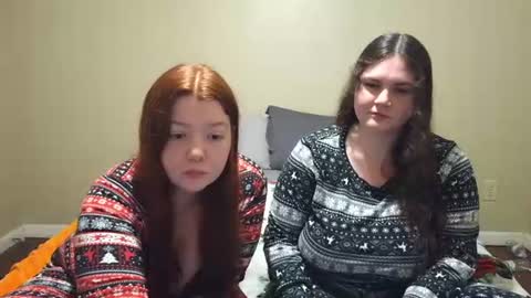 Snapshot of scarletttsinner chatting on 06/18/26, 02:45 scarletttsinner online show from 06/18/26, 02:45