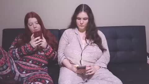 Snapshot of scarletttsinner chatting on 07/23/26, 01:58 scarletttsinner online show from 07/23/26, 01:58
