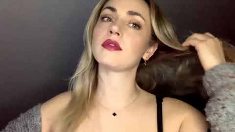 ScarlettxBlonde online show from 05/19/26, 06:31