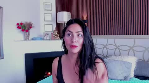 Snapshot of scarrlet_fox chatting on 04/30/26, 07:42 Scarlet online show from 04/30/26, 07:42