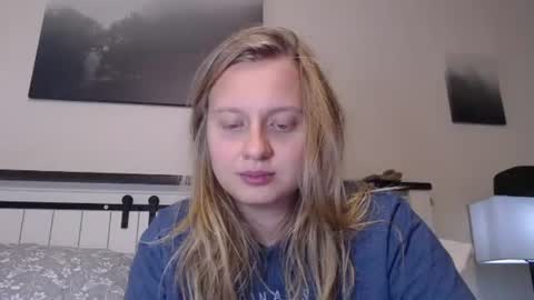 Snapshot of scartit chatting on 06/09/26, 08:20 ScarTit Bernhard online show from 06/09/26, 08:20