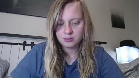 Snapshot of scartit chatting on 06/21/26, 02:25 ScarTit Bernhard online show from 06/21/26, 02:25
