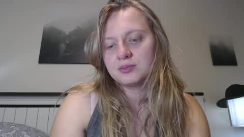 Snapshot of scartit chatting on 06/24/26, 09:36 ScarTit Bernhard online show from 06/24/26, 09:36