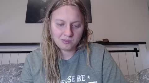 Snapshot of scartit chatting on 07/06/26, 11:07 ScarTit Bernhard online show from 07/06/26, 11:07