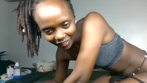 scentedfriction online show from 11/27/25, 05:37