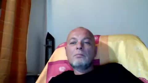 Snapshot of schnibschnab chatting on 10/01/25, 12:16 schnibschnab online show from 10/01/25, 12:16