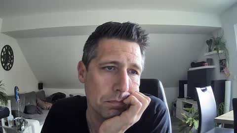 Snapshot of schnuckigeil chatting on 05/21/26, 11:28 Dildomen online show from 05/21/26, 11:28