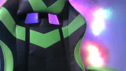 mai latina online show from 04/15/26, 12:56