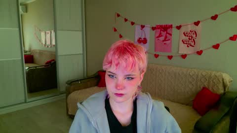 Rina online show from 09/28/25, 11:04