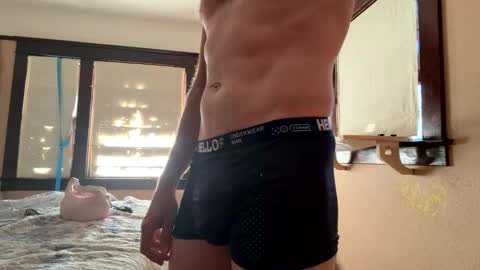 Snapshot of schooldayz chatting on 10/18/25, 11:38 schooldayz online show from 10/18/25, 11:38