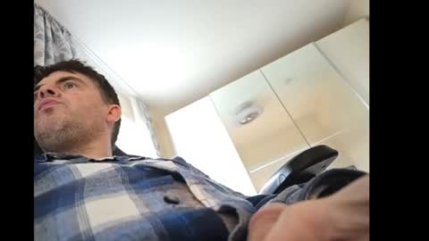 Snapshot of schosch01 chatting on 02/07/25, 01:53 schosch01 online show from 02/07/25, 01:53