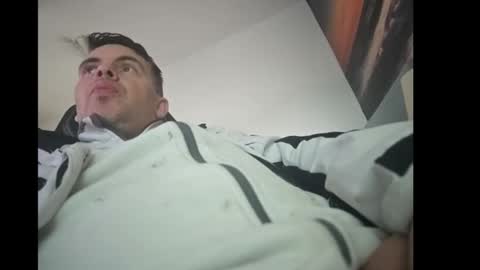 Snapshot of schosch01 chatting on 03/12/25, 01:08 schosch01 online show from 03/12/25, 01:08