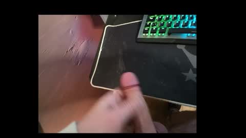 schosch01 online show from 12/16/25, 09:53